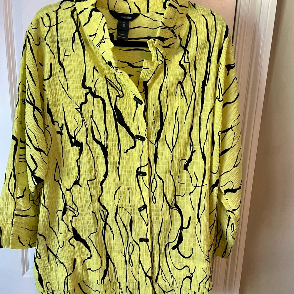 Very gently worn, another classic Ali Miles beauty